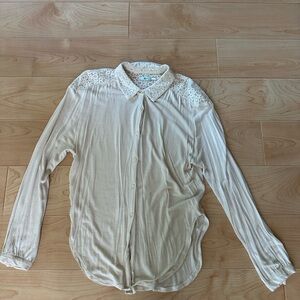 🌺 2/$20 Kimchi Blue Lace Collar Blouse in Cream